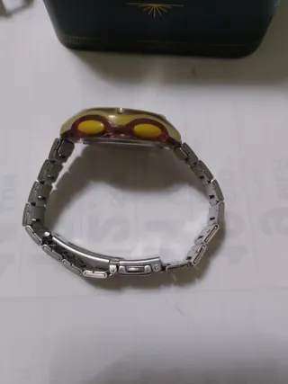 Casio LW200 con bracciale in acciaio