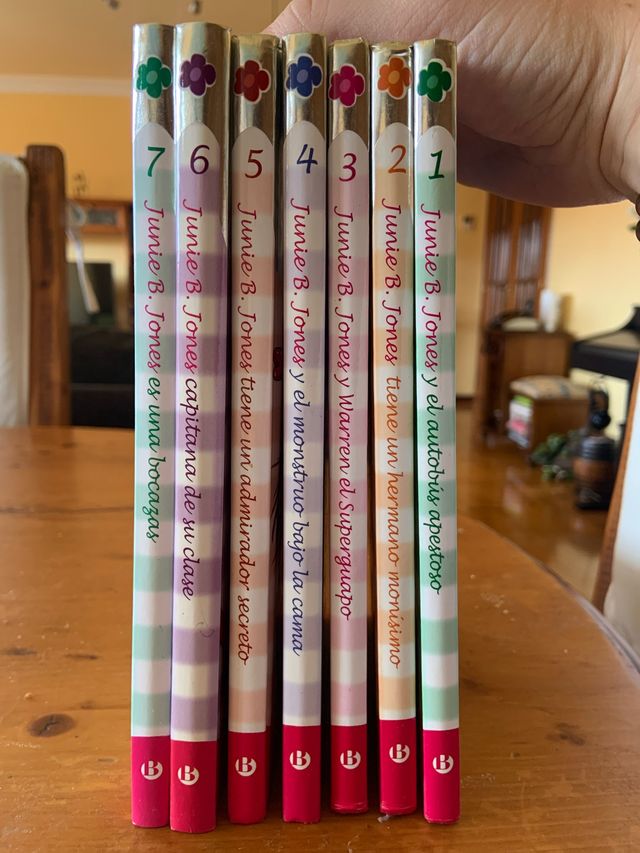 Junie B. Jones y el autobús apestoso (Spanish E...