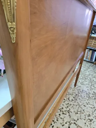 Cabecero antiguo madera restaurado