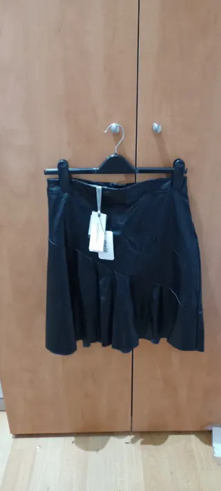 Falda Negra Polipiel Moda Italiana Rinascimento