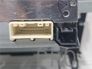 RADIO / CD Nissan Qashqai (J11E)(2013->) 1.6 Acenta [1,6 Ltr. - 96 kW dCi Turbodiesel CAT]