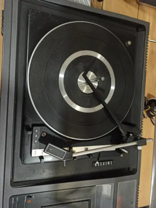 Tocadiscos Ocnoson / Emerson