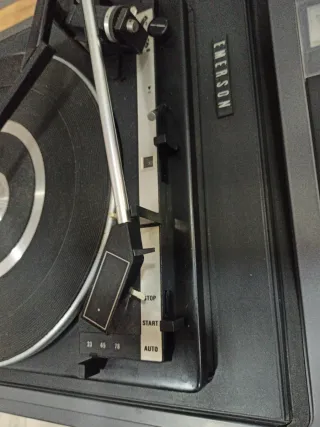 Tocadiscos Ocnoson / Emerson