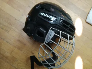 Casco de hockey Bauer para niño