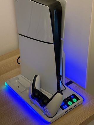 Soporte PS5 Slim con Ventiladores RGB