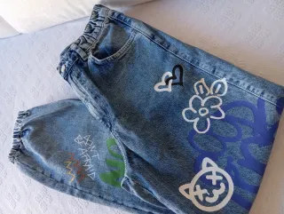 Vaqueros mujer con diseño graffiti