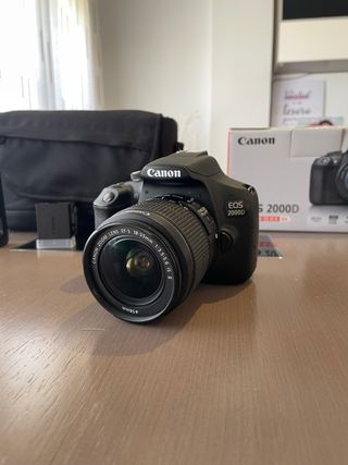 Canon EOS 2000D Kit Cámara Digital