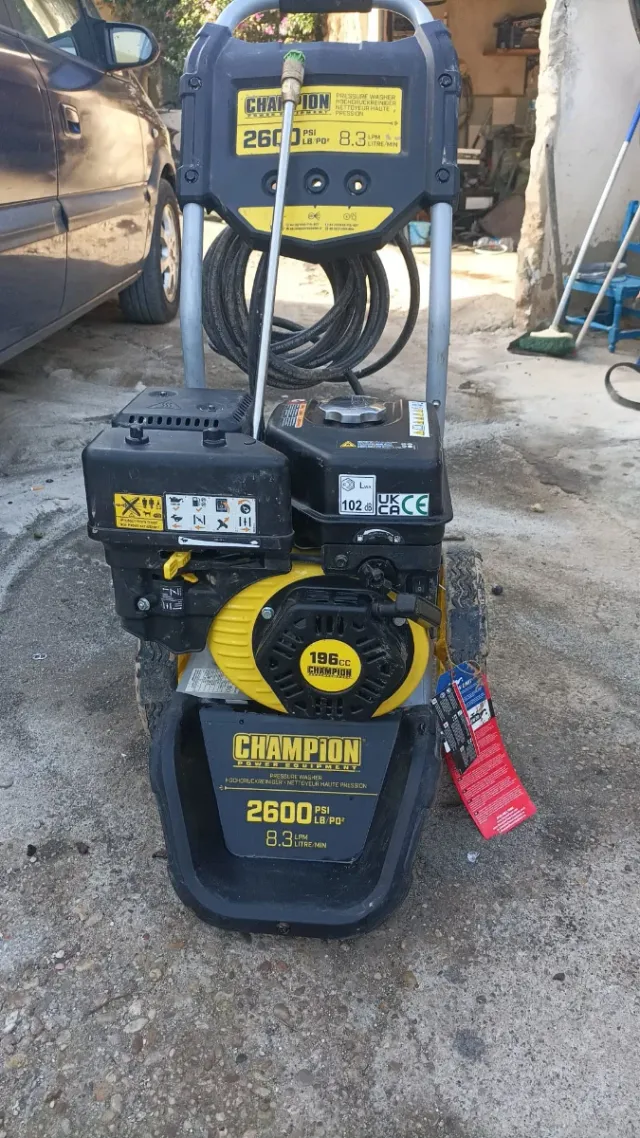 Hidrolimpiador Champion 2600 PSI Motor 196cc