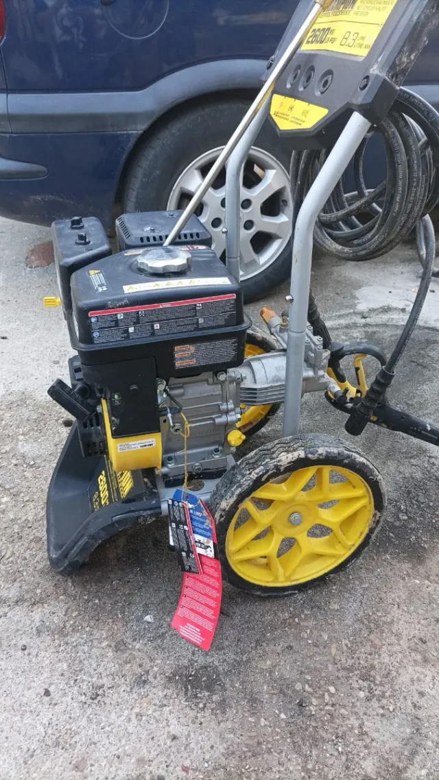 Hidrolimpiador Champion 2600 PSI Motor 196cc
