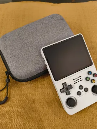 Consola Portátil Anbernic R36S Blanca