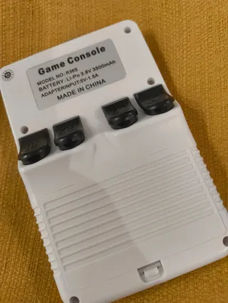 Consola Portátil Anbernic R36S Blanca