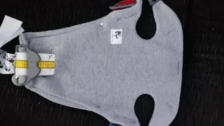 Ocasión!!Mochila bebé Babybjörn Mini gris