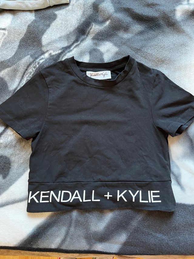 Crop Top Kendall + Kylie