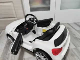 Coche eléctrico infantil Mercedes