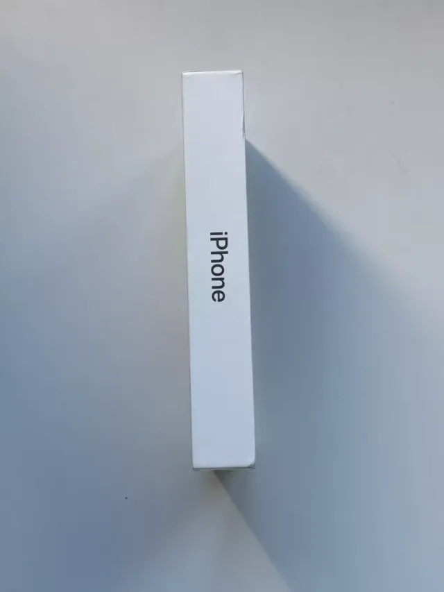 iPhone 16 negro 128gb a estrenar.