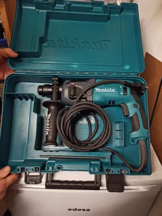 Taladro percutor Makita HR2230