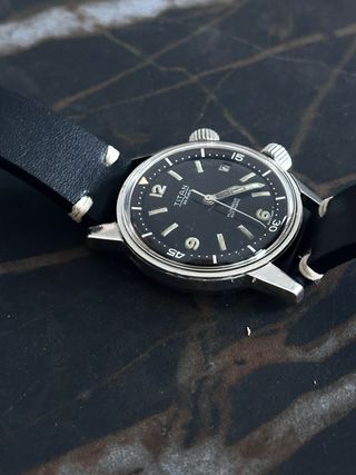 Reloj Titan Súper Compressor 37mm