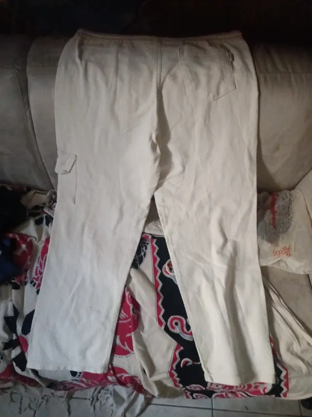 Pantaloni larghi bianchi taglia 54/56