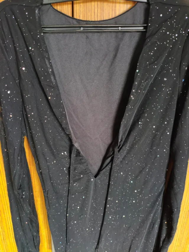 Vestido longo com brilhos para festa de Ano Novo