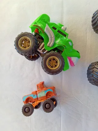 Set 4 Macchinine Monster Truck
