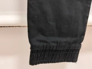 Calças cargo pretas