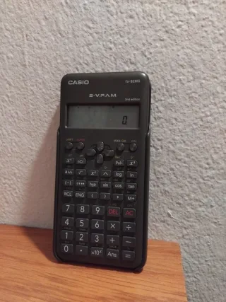 Calculadora Casio fx-82MS