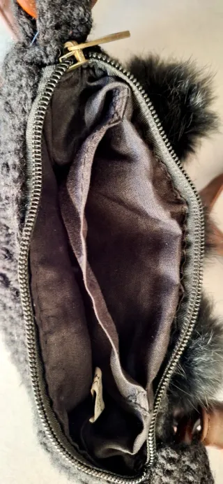 Bolso bandolera negro de ganchillo