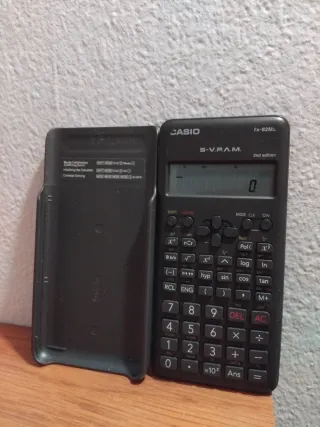 Calculadora Casio fx-82ML S-V.P.A.M.