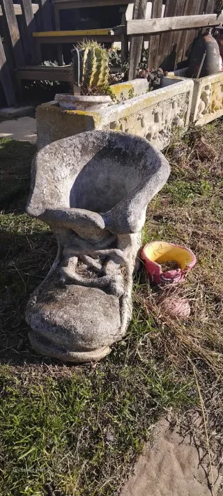 Figuras de piedra decorativas
