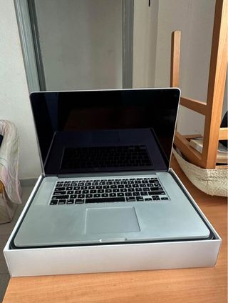 MacBook Pro 15’’ retina i7 SSD 1 TB ofice 2019