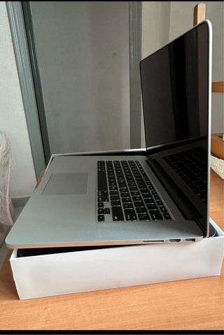 MacBook Pro 15’’ retina i7 SSD 1 TB ofice 2019