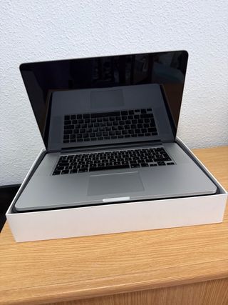 MacBook Pro 15’’ retina i7 SSD 1 TB ofice 2019