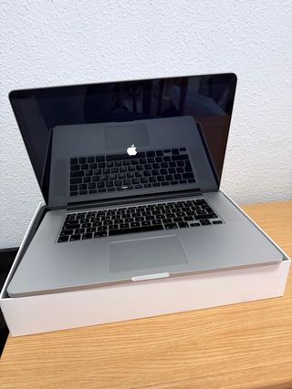 MacBook Pro 15’’ retina i7 SSD 1 TB ofice 2019