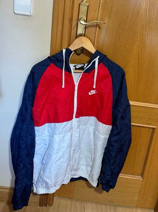 Cortavientos/Chubasquero Nike Azul, Rojo y Blanco