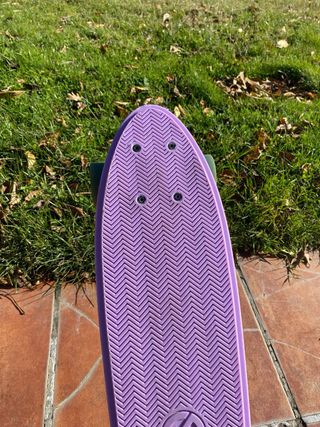 Patinetes Decathlon morado y negro