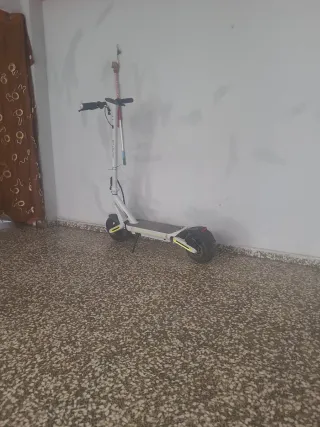 Patinete Eléctrico Blanco