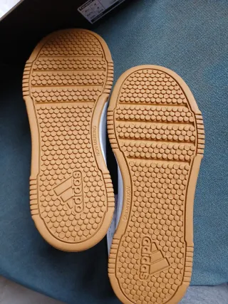 Zapatillas deportivas blancas