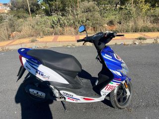 Yamaha Jog RR Azul y Blanca