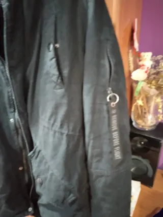 Chaquetón negro hombre