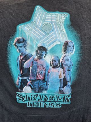 Samarreta / Camiseta Stranger Things - Talla L