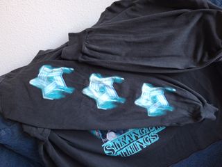 Samarreta / Camiseta Stranger Things - Talla L