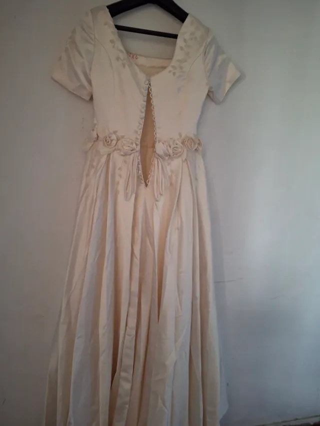 Abito da prima comunione per bambina, taglia grande