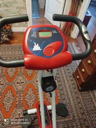 Bicicleta Estática Plegable Roja