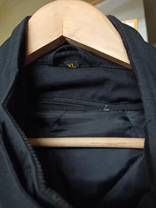 Chaqueta de moto negra