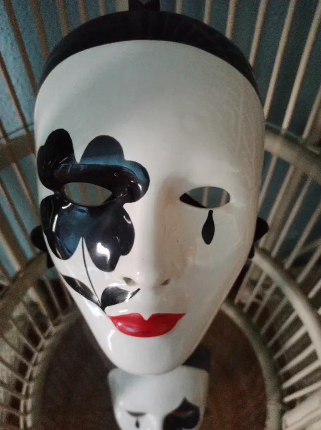 Máscara cerámica poker corazón trébol