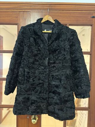 Chaquetón Piel Astracán Peletería Anna Negro