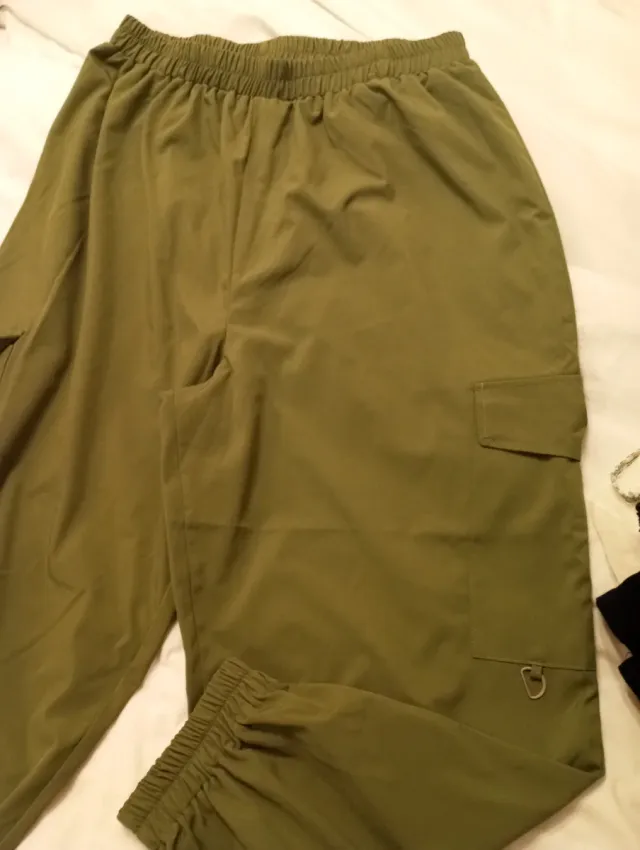 Pantalones cargo verdes