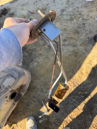 Aforador y depósito Mitsubishi Montero