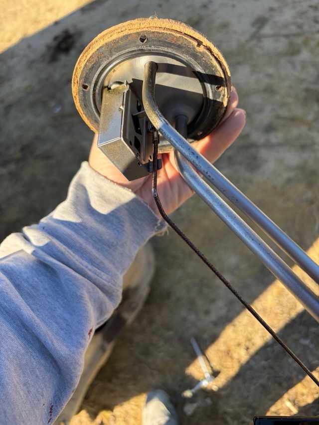 Aforador y depósito Mitsubishi Montero