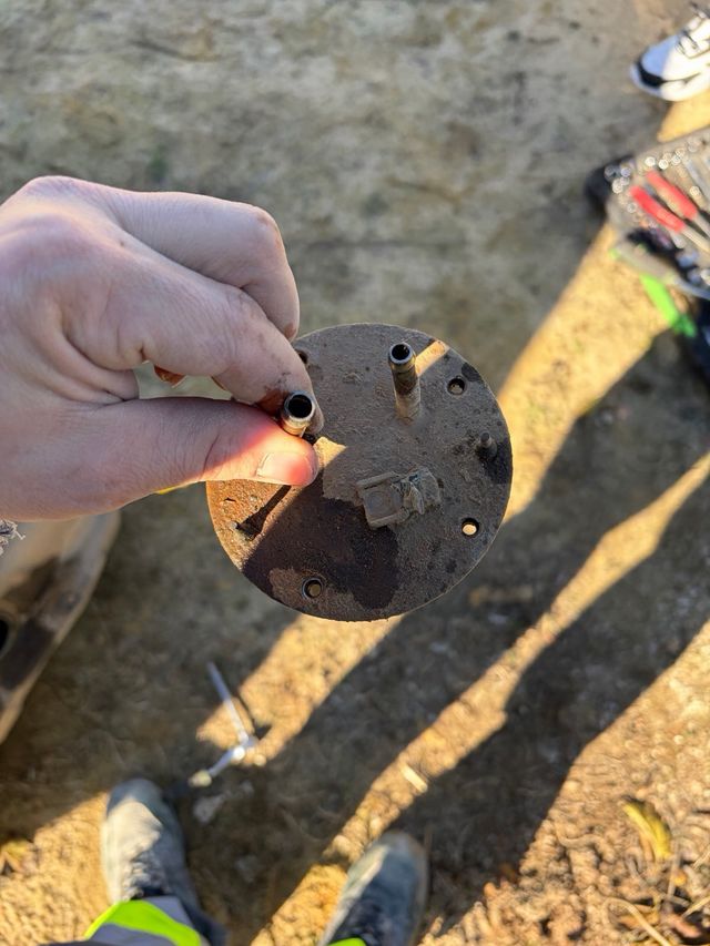 Aforador y depósito Mitsubishi Montero